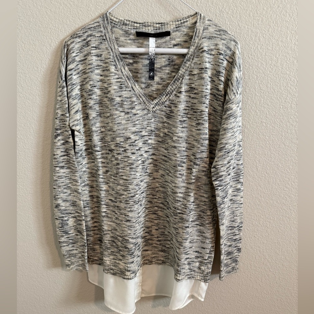 Kensie V Neck Knit Top